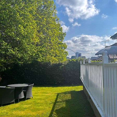 En-Suites With Free Parking 30Min To Central London Ngoại thất bức ảnh