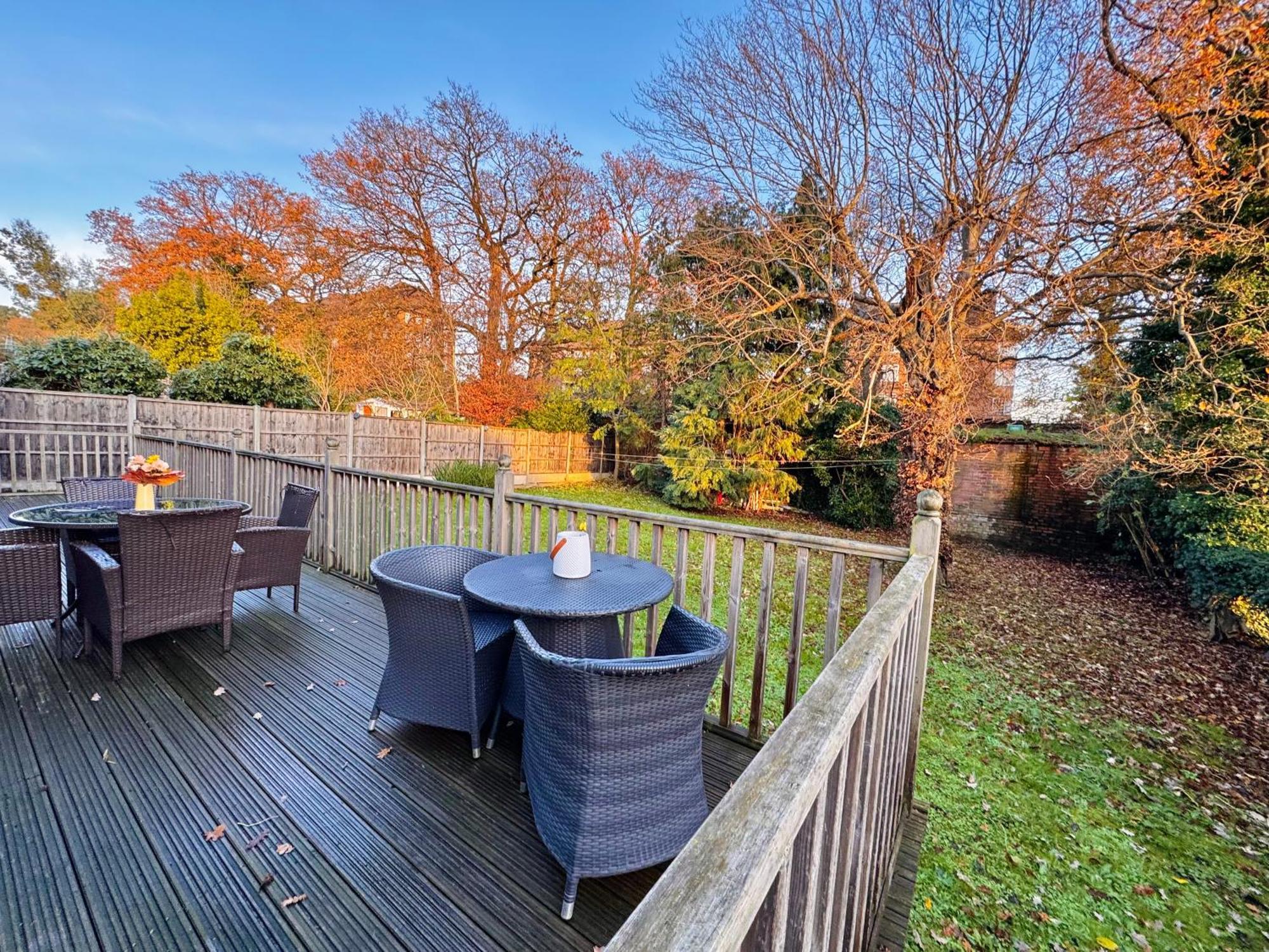 En-Suites With Free Parking 30Min To Central London Ngoại thất bức ảnh