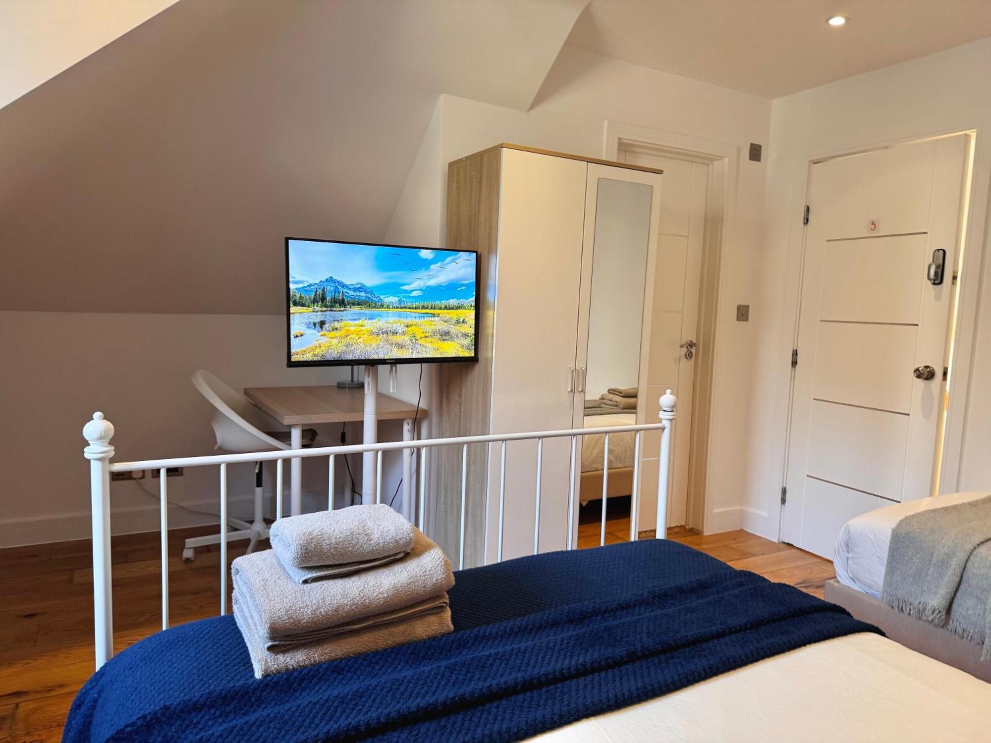En-Suites With Free Parking 30Min To Central London Ngoại thất bức ảnh