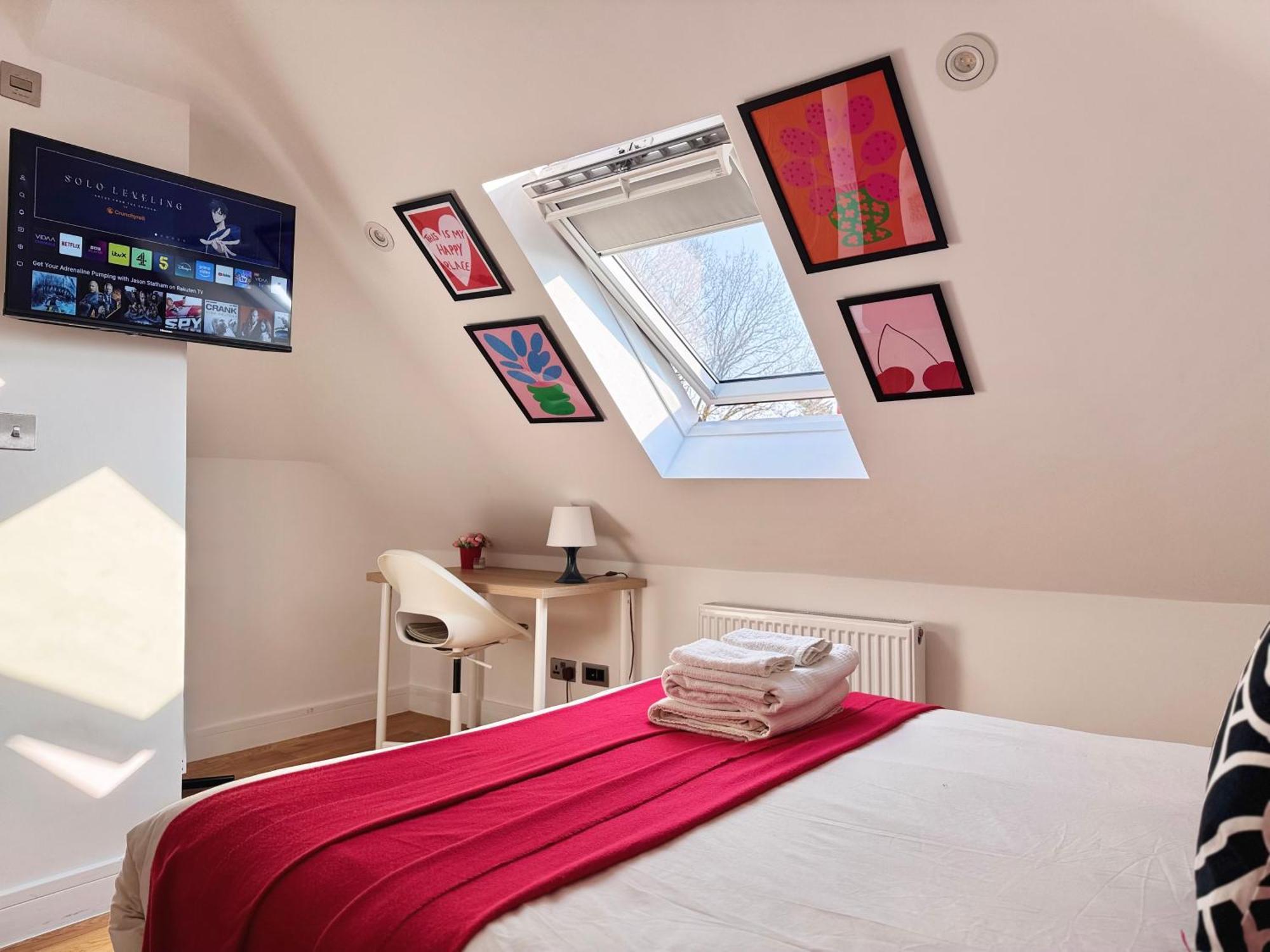 En-Suites With Free Parking 30Min To Central London Ngoại thất bức ảnh